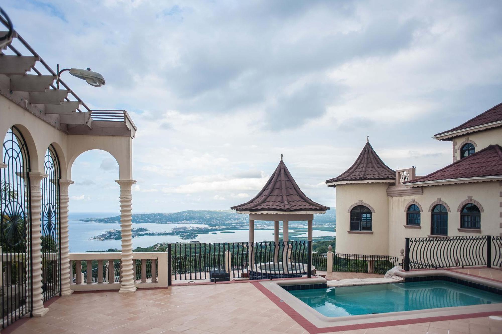 Clarridge View Guesthouse Montego Bay Eksteriør billede