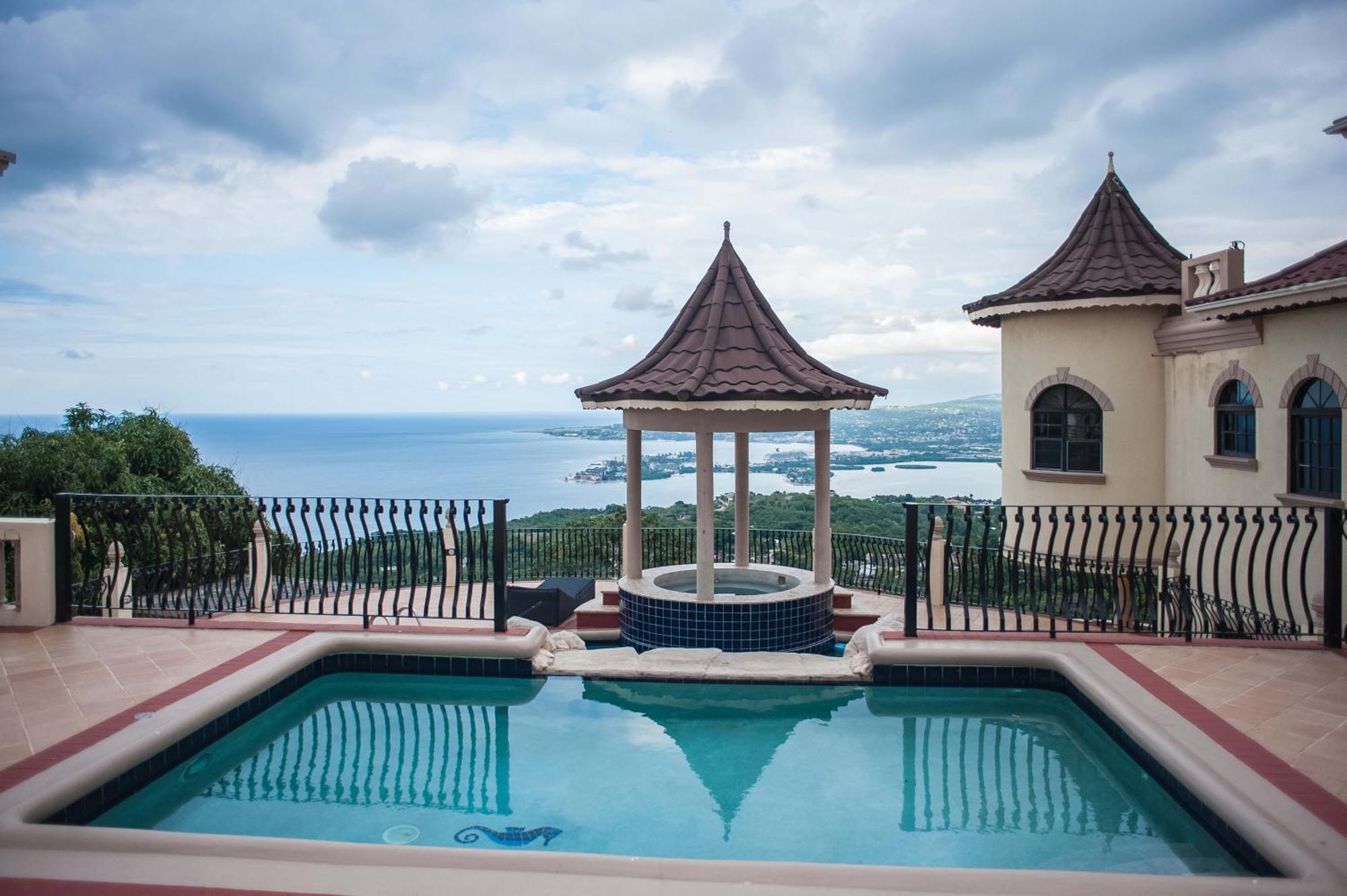 Clarridge View Guesthouse Montego Bay Eksteriør billede